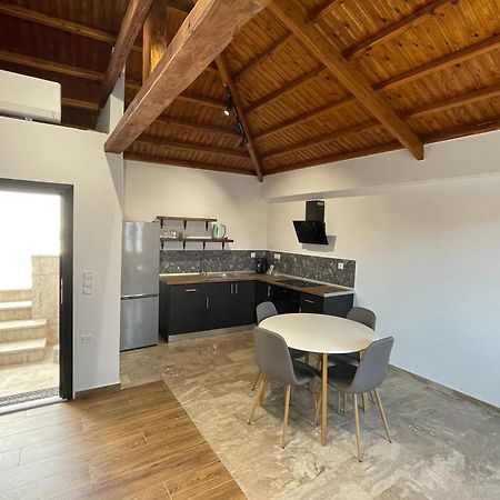 Q Apartments Molyvos ミシナ エクステリア 写真