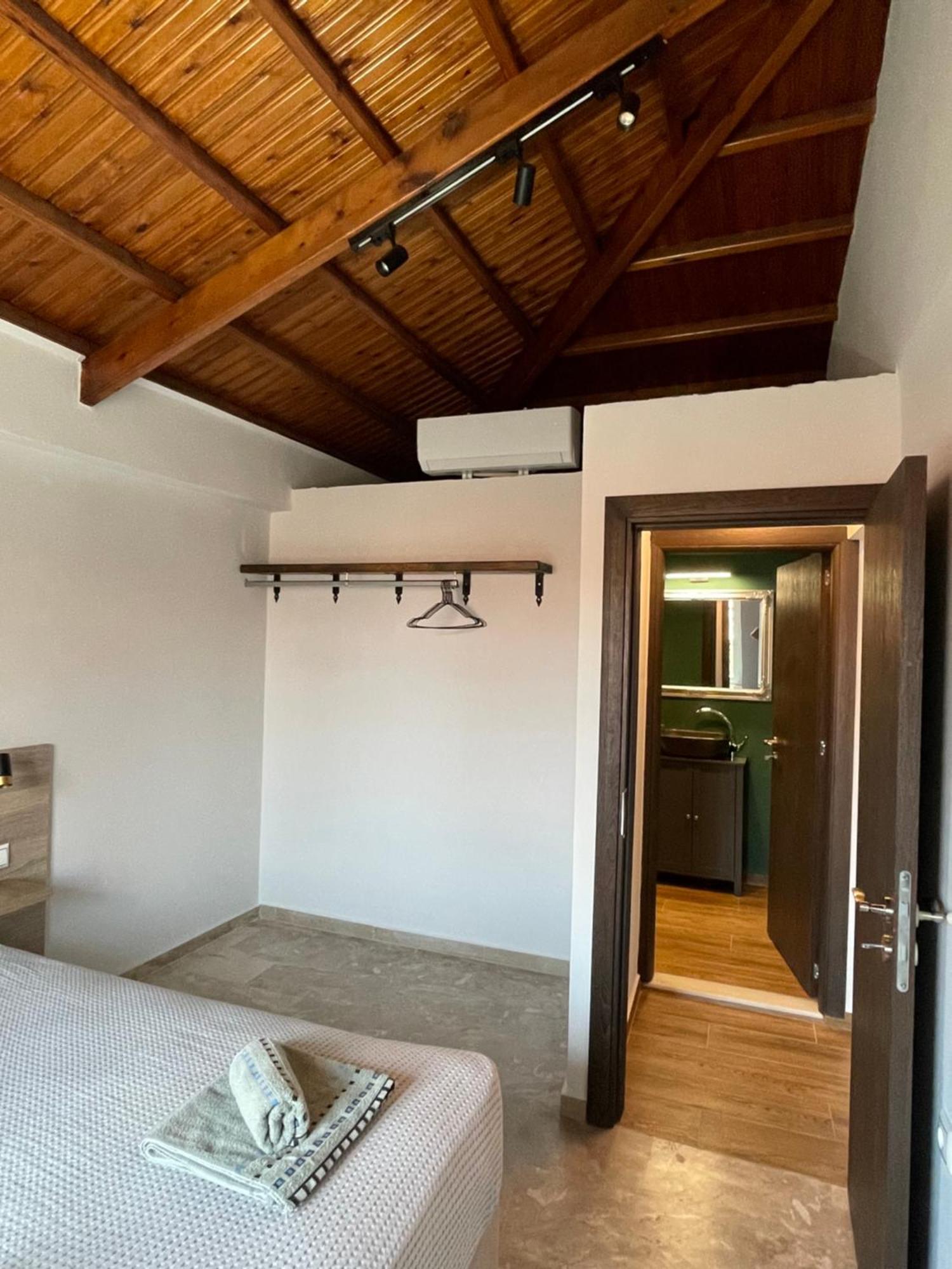 Q Apartments Molyvos ミシナ エクステリア 写真